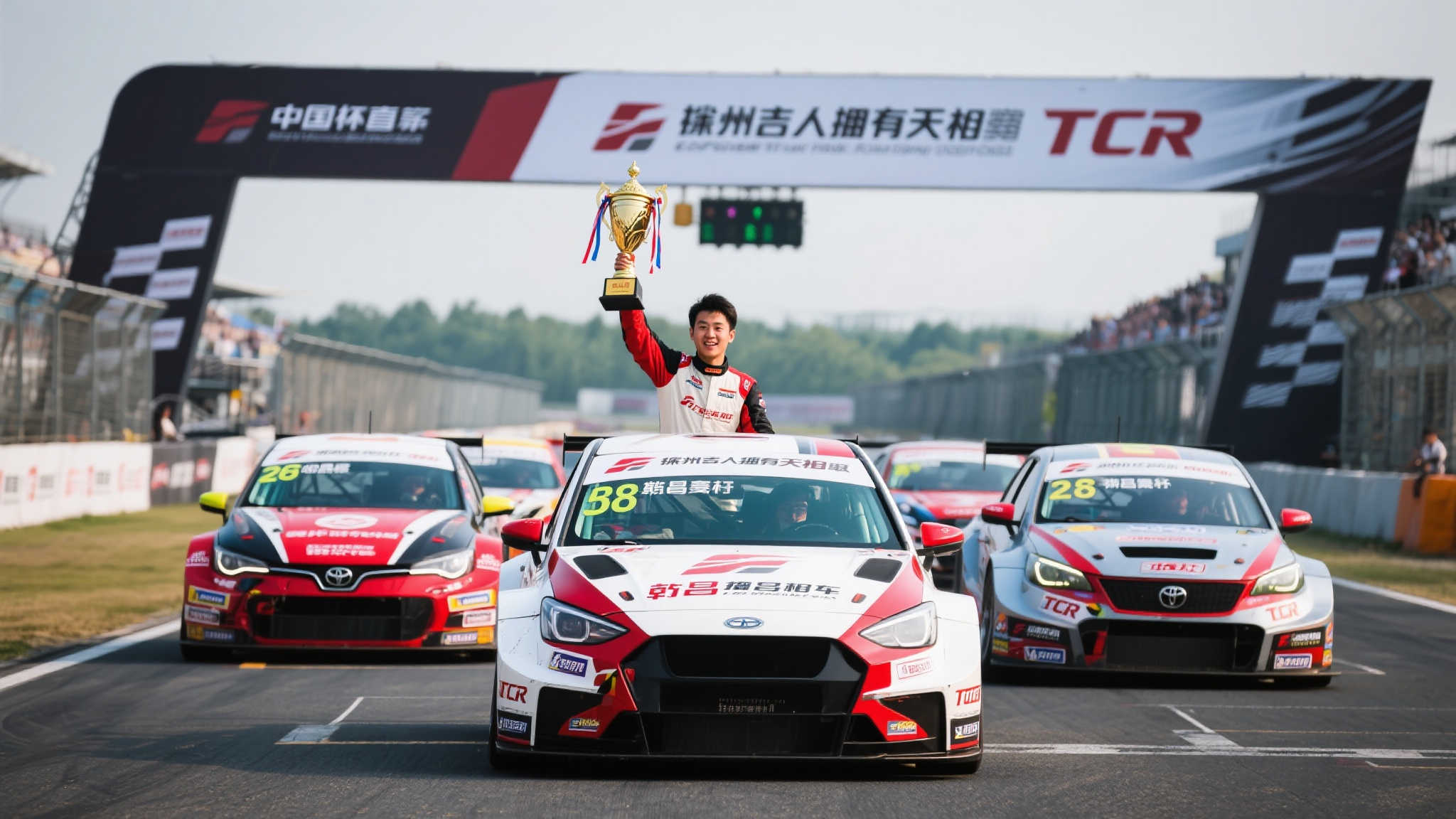 男子在大桥上停车后跳入海中， 过路大哥向赶海的夫妻呼救…….